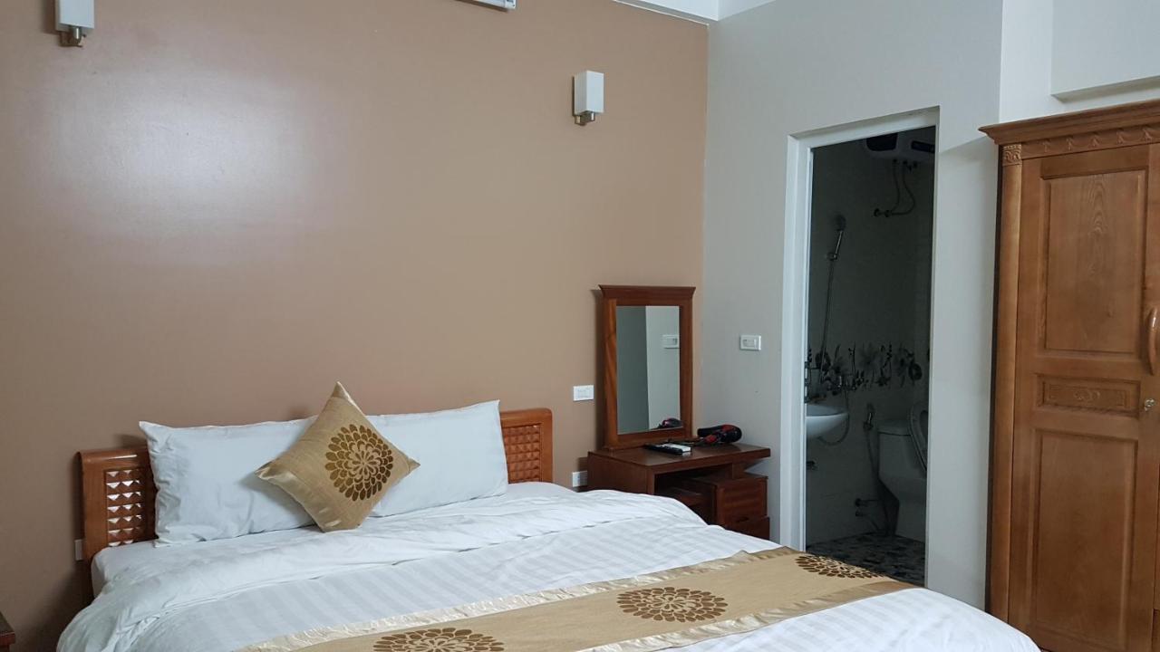 Love Hotel Near Ha Dong General Hospital Hanoi Bagian luar foto