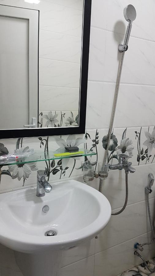 Love Hotel Near Ha Dong General Hospital Hanoi Bagian luar foto