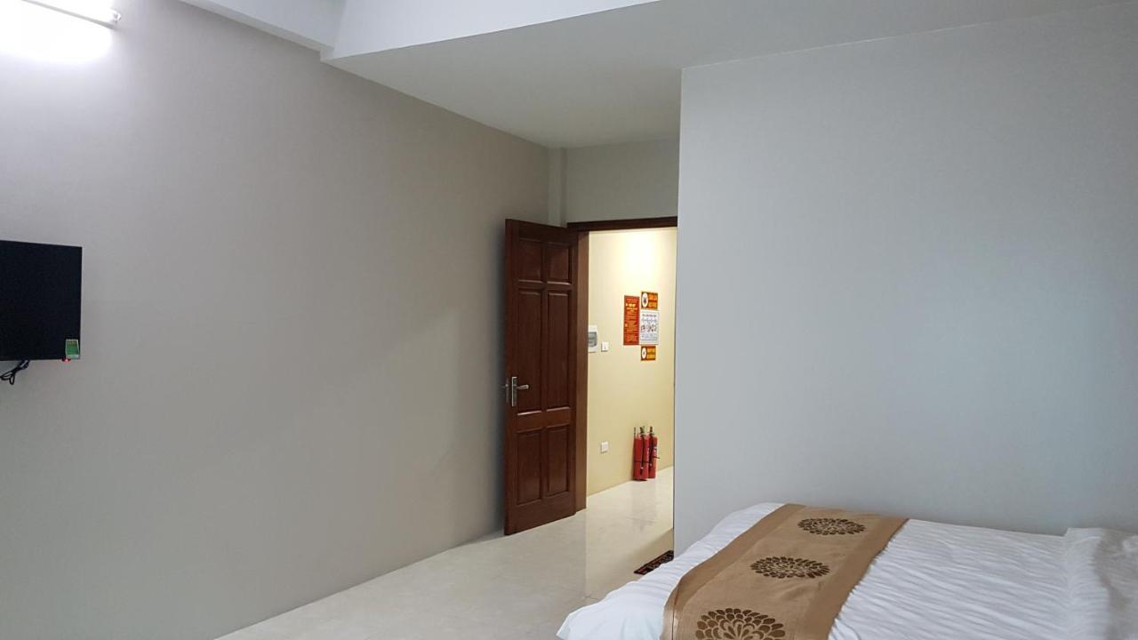 Love Hotel Near Ha Dong General Hospital Hanoi Bagian luar foto