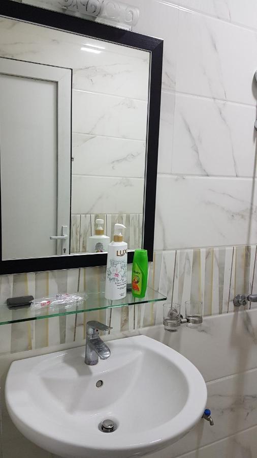 Love Hotel Near Ha Dong General Hospital Hanoi Bagian luar foto